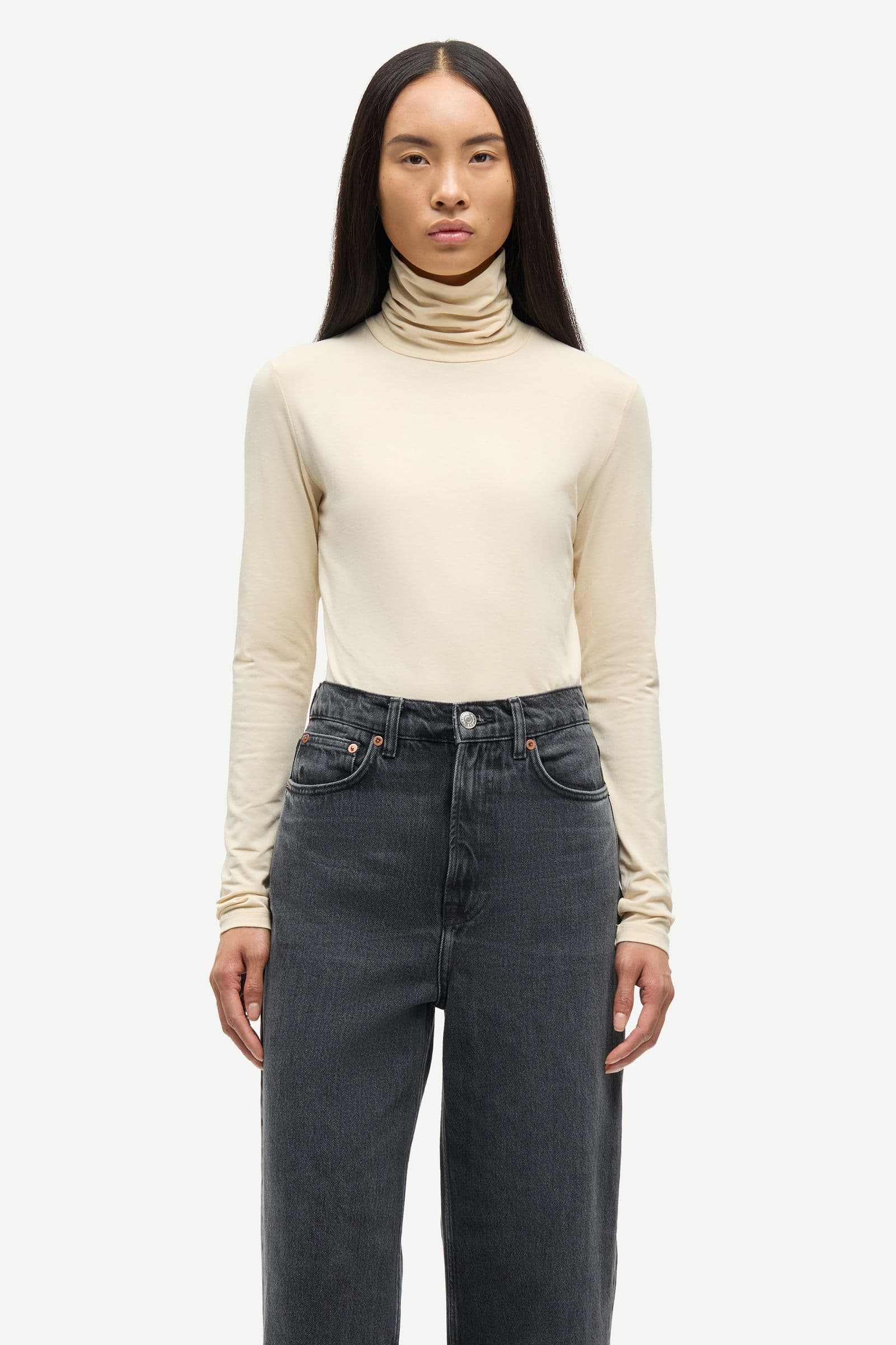 Ester t-n 265 Warm white