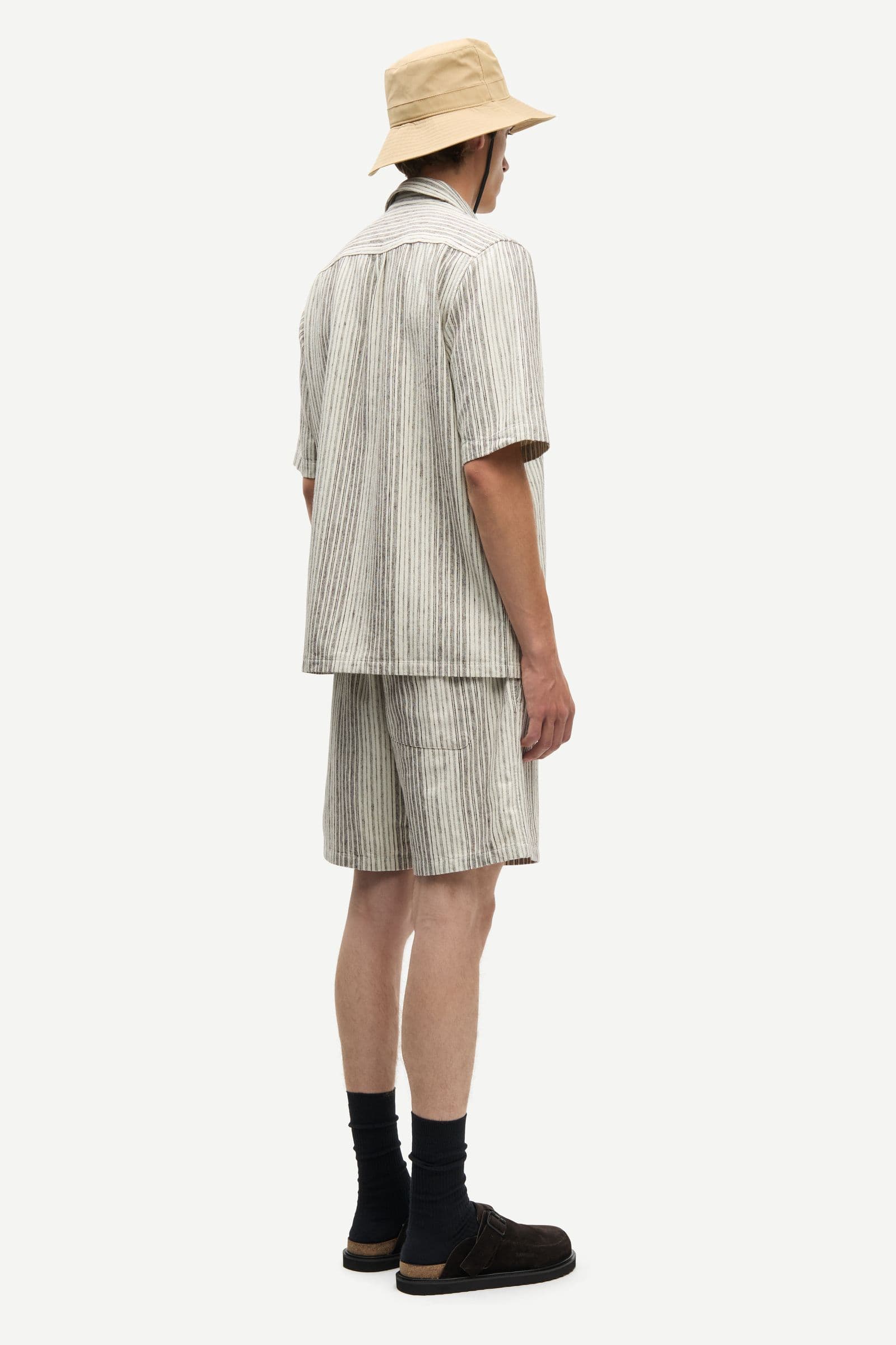 Oscar AX shirt 14749 Brown St.