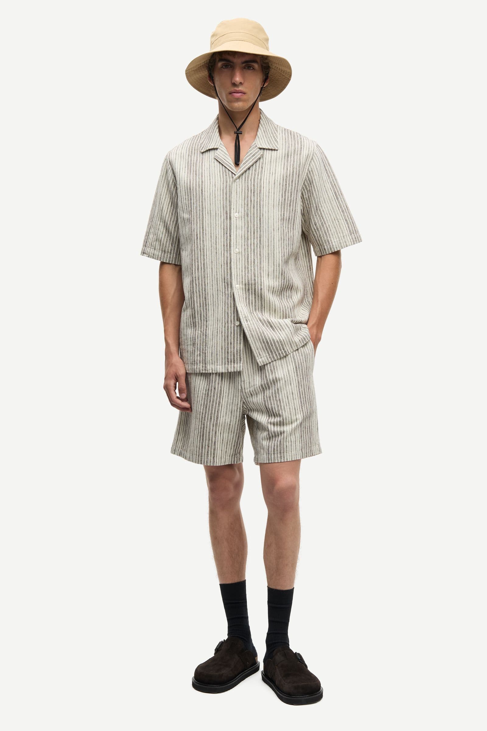 Oscar AX shirt 14749 Brown St.