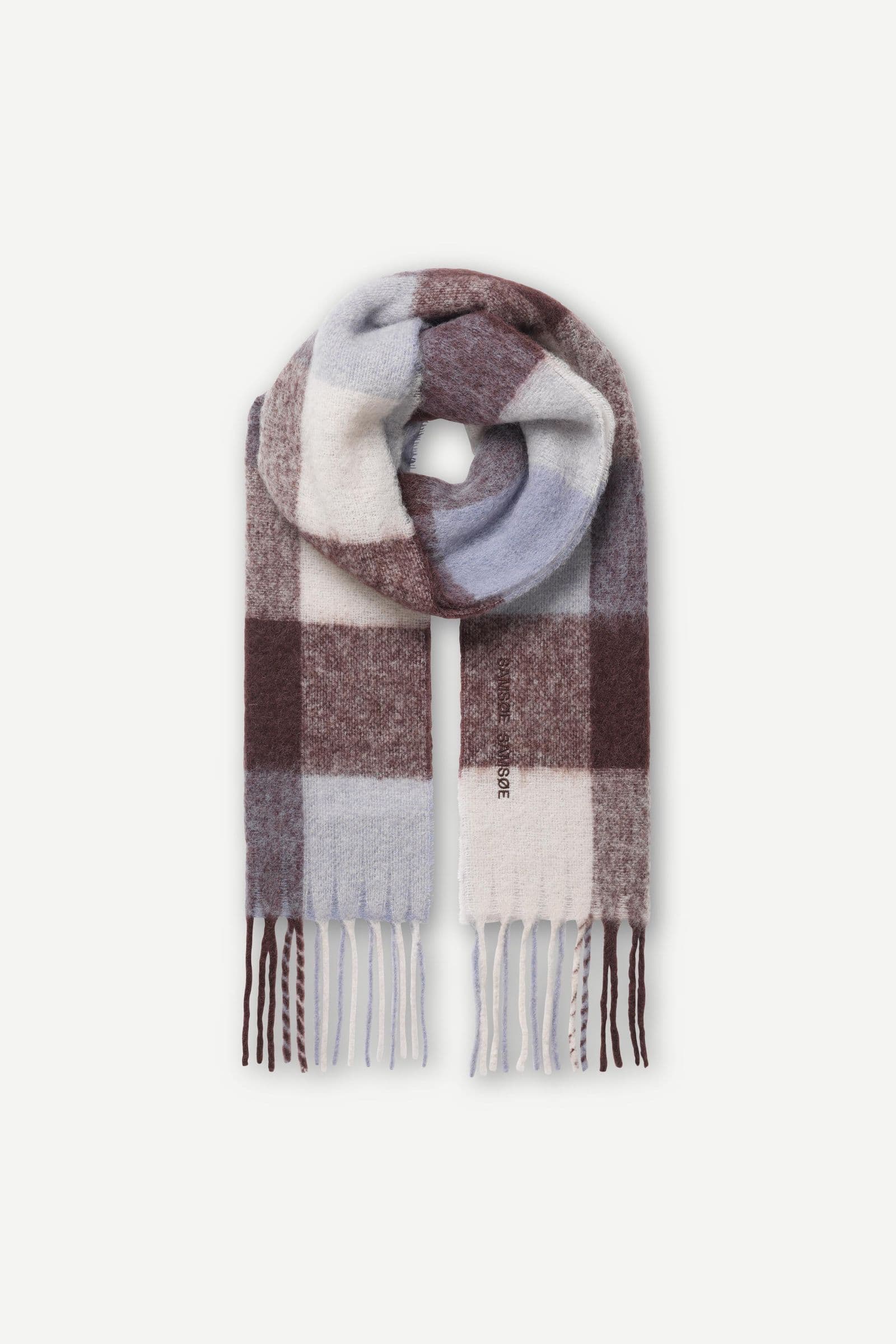 Alex scarf 14856 Wisteria Ch.