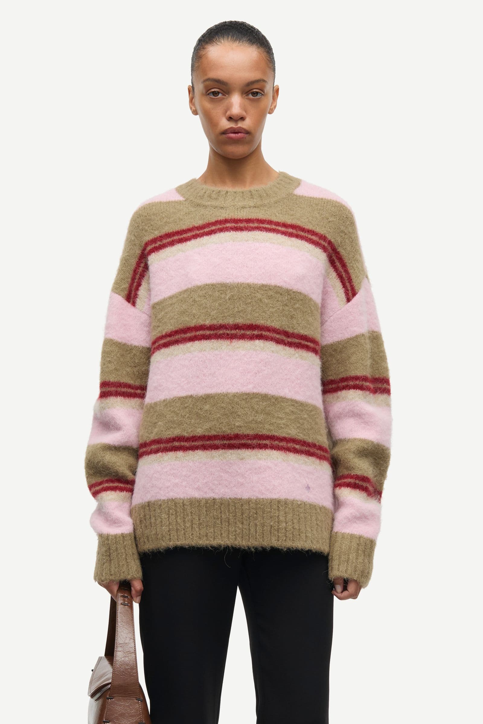 Sajeanne sweater 15425 Lead gray st.