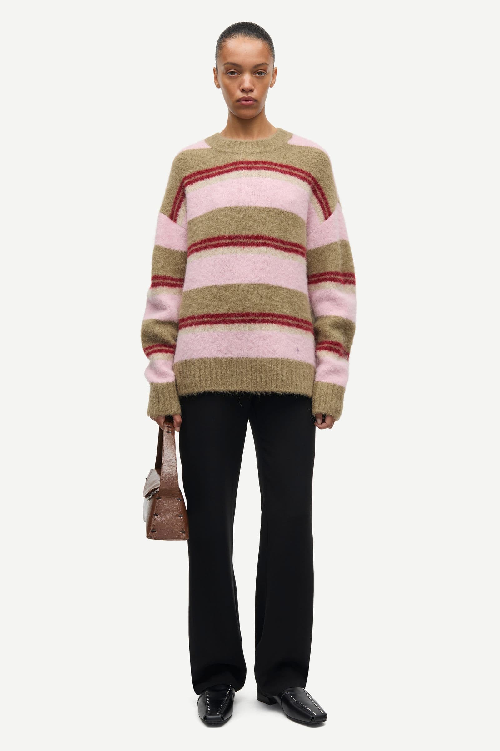 Sajeanne sweater 15425 Lead gray st.