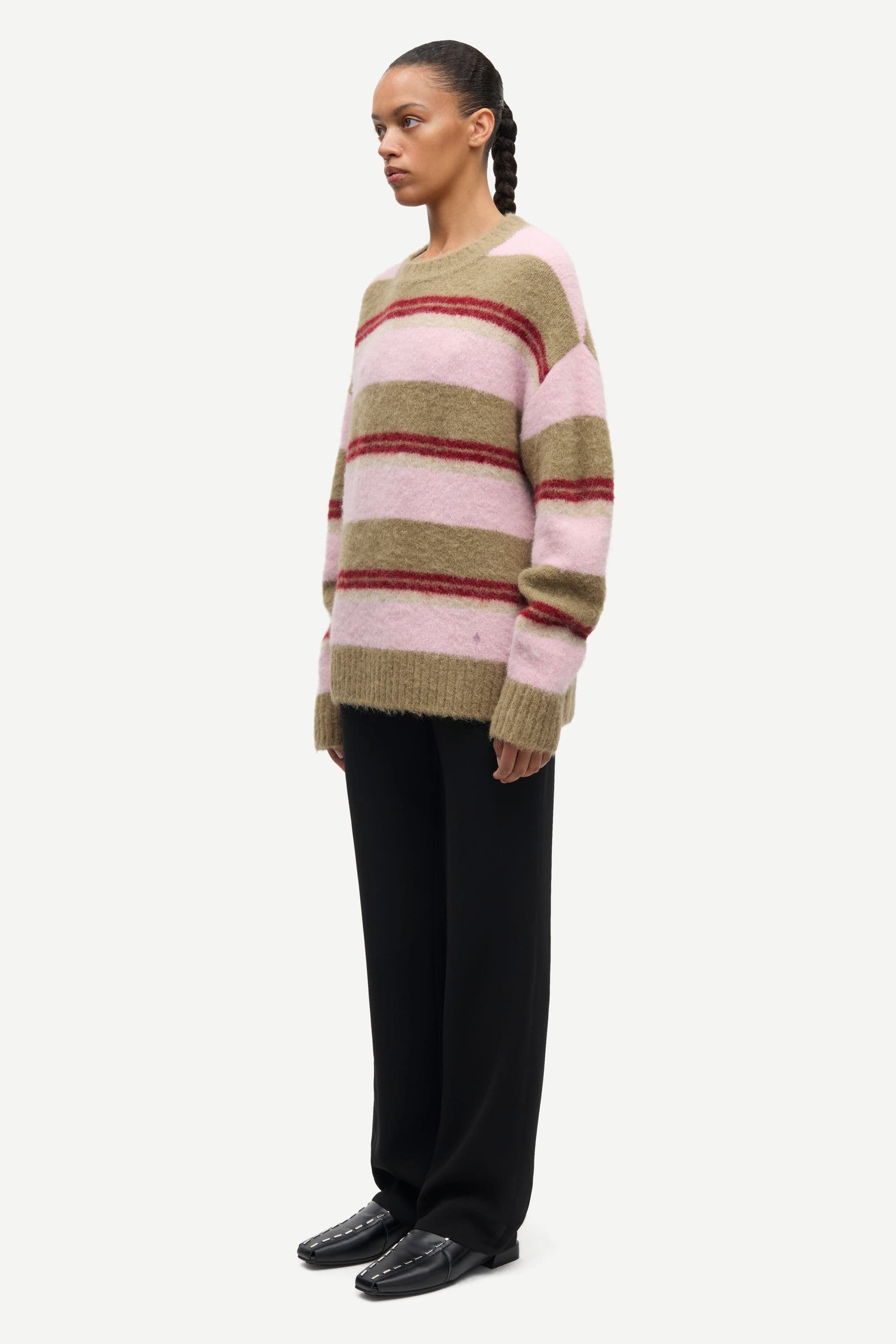 Sajeanne sweater 15425 Lead gray st.