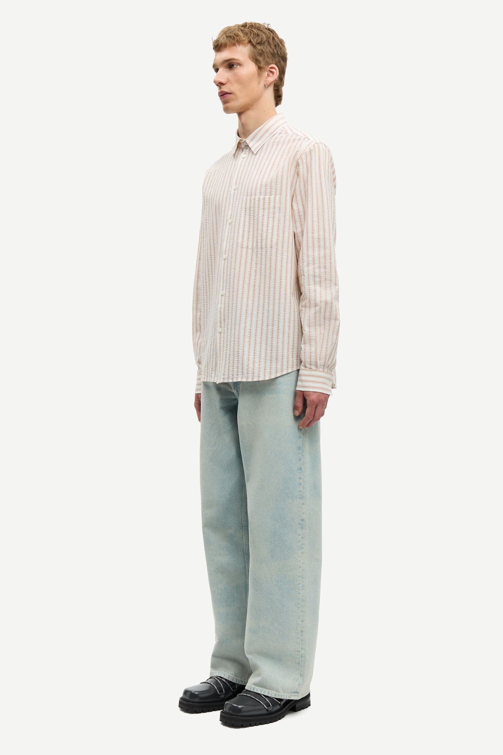 Saryan J shirt 15506 Aurora Red St.