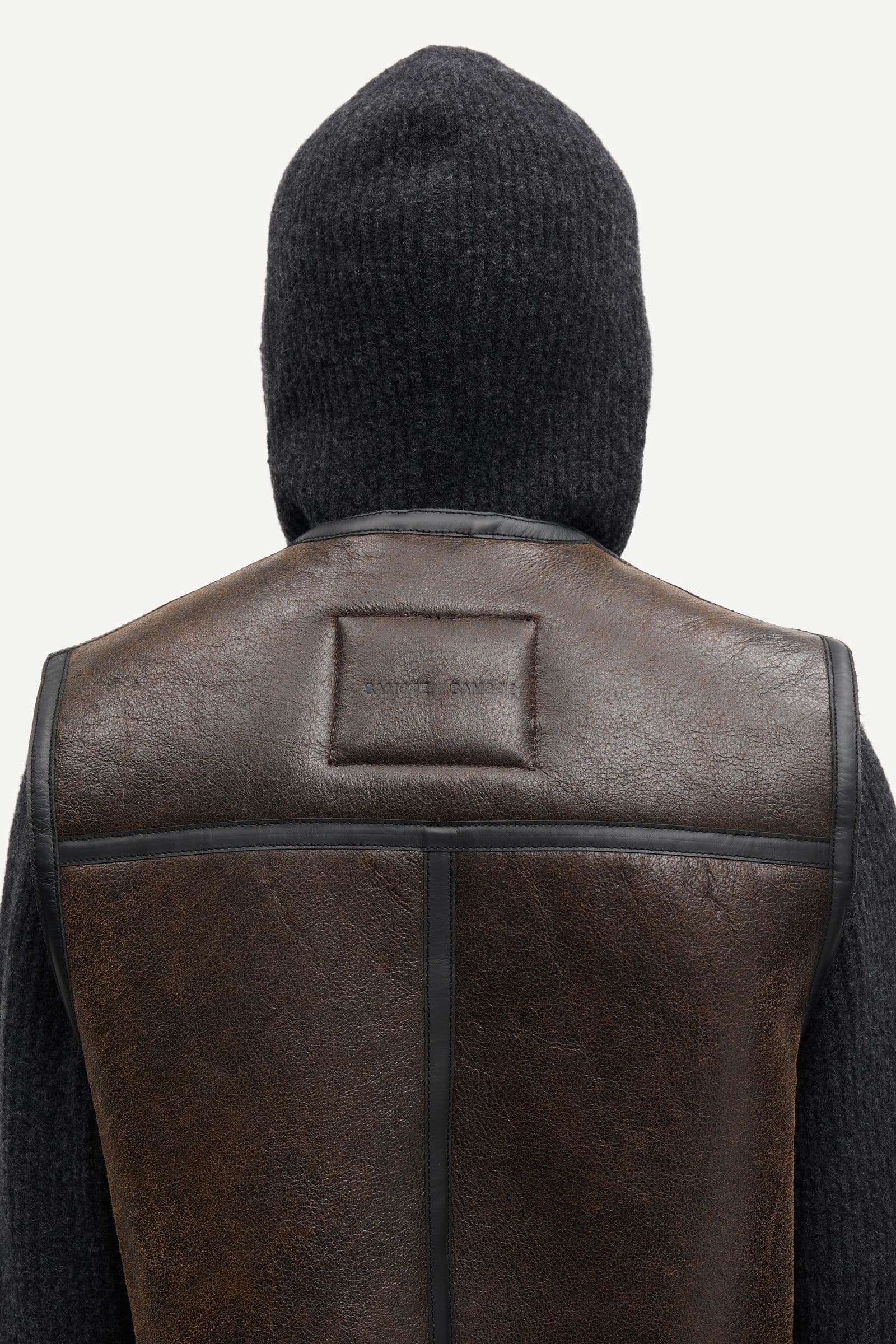 Saboy vest 15692 Dark brown crackled