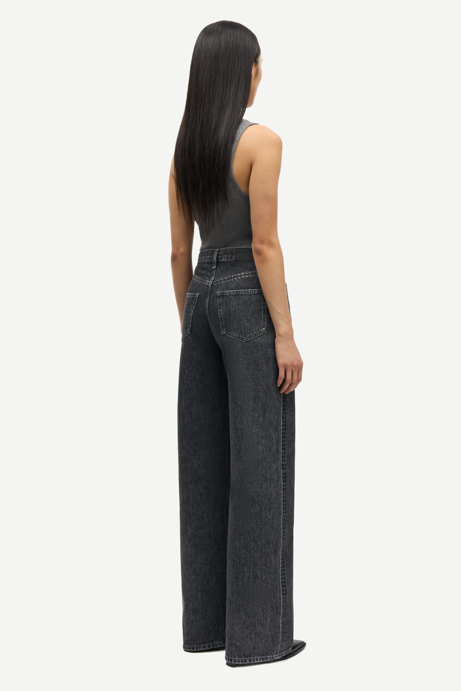 Jean Sashelly 15590 Grey cloud