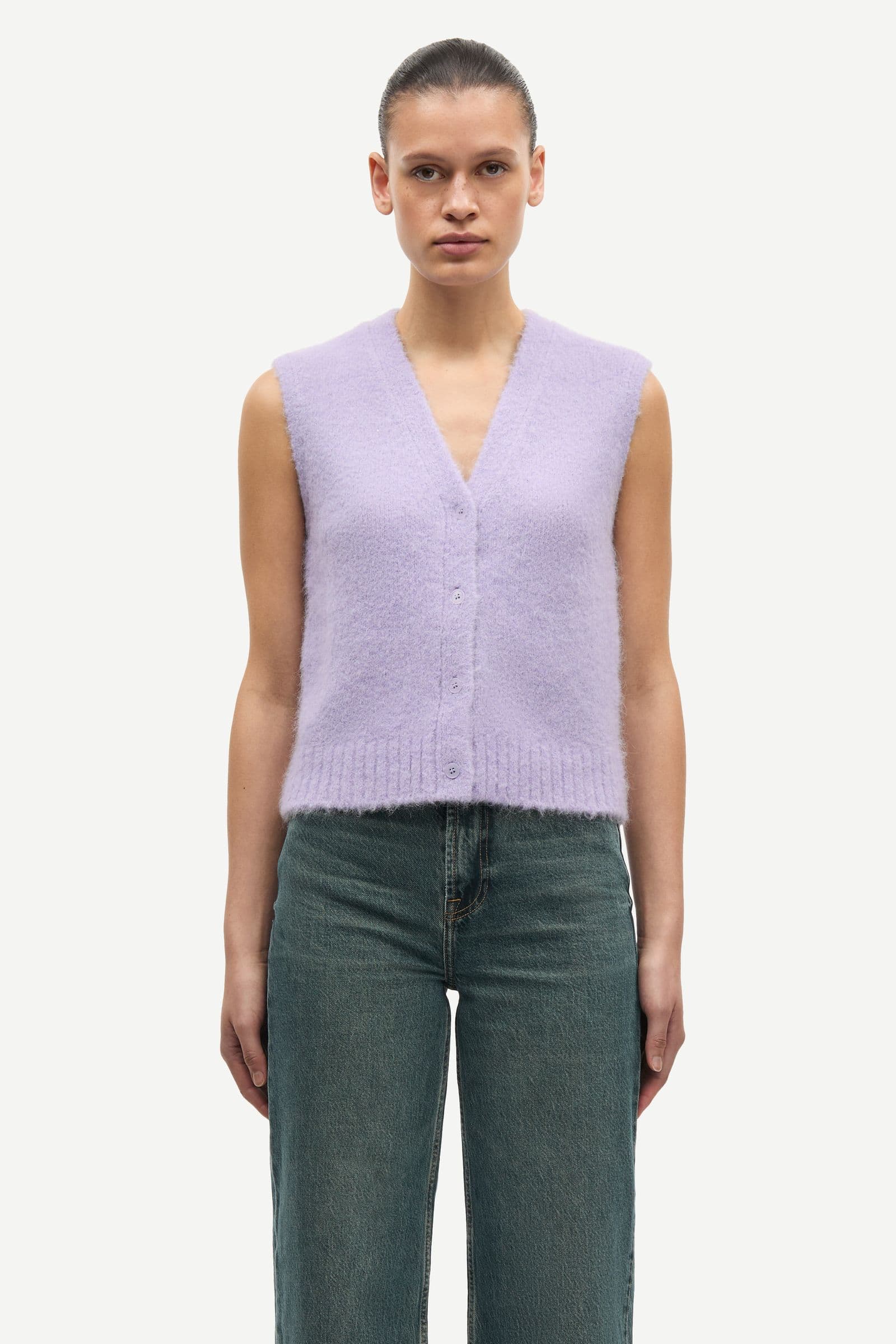 Sajeanne vest 15425 Wisteria