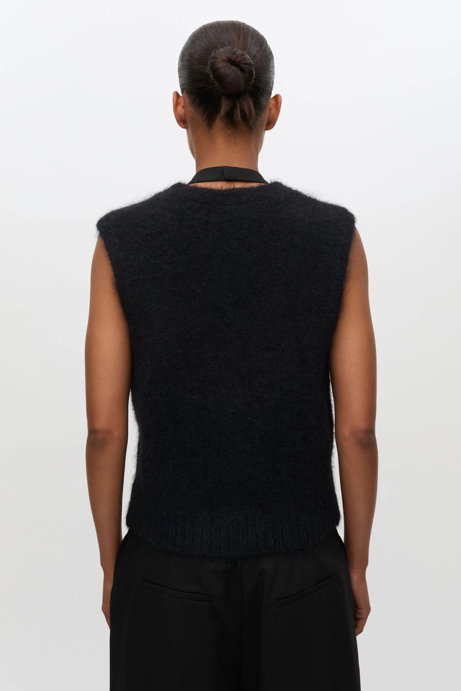 Sajeanne vest 15425 Black