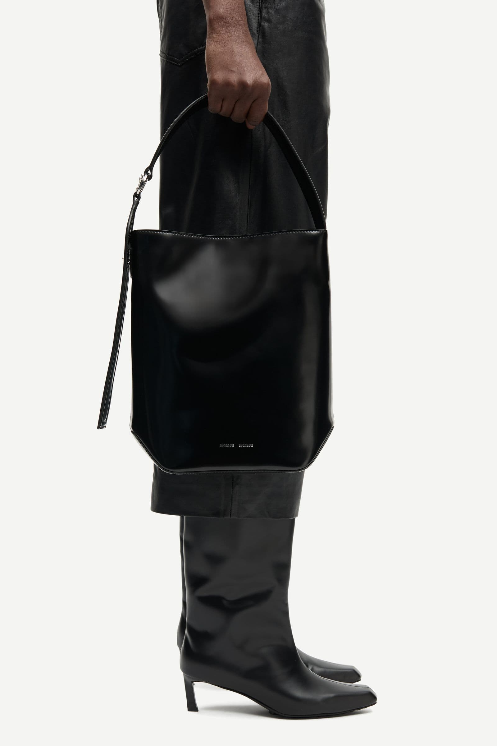 Saelmegade bucket bag 15940 Black