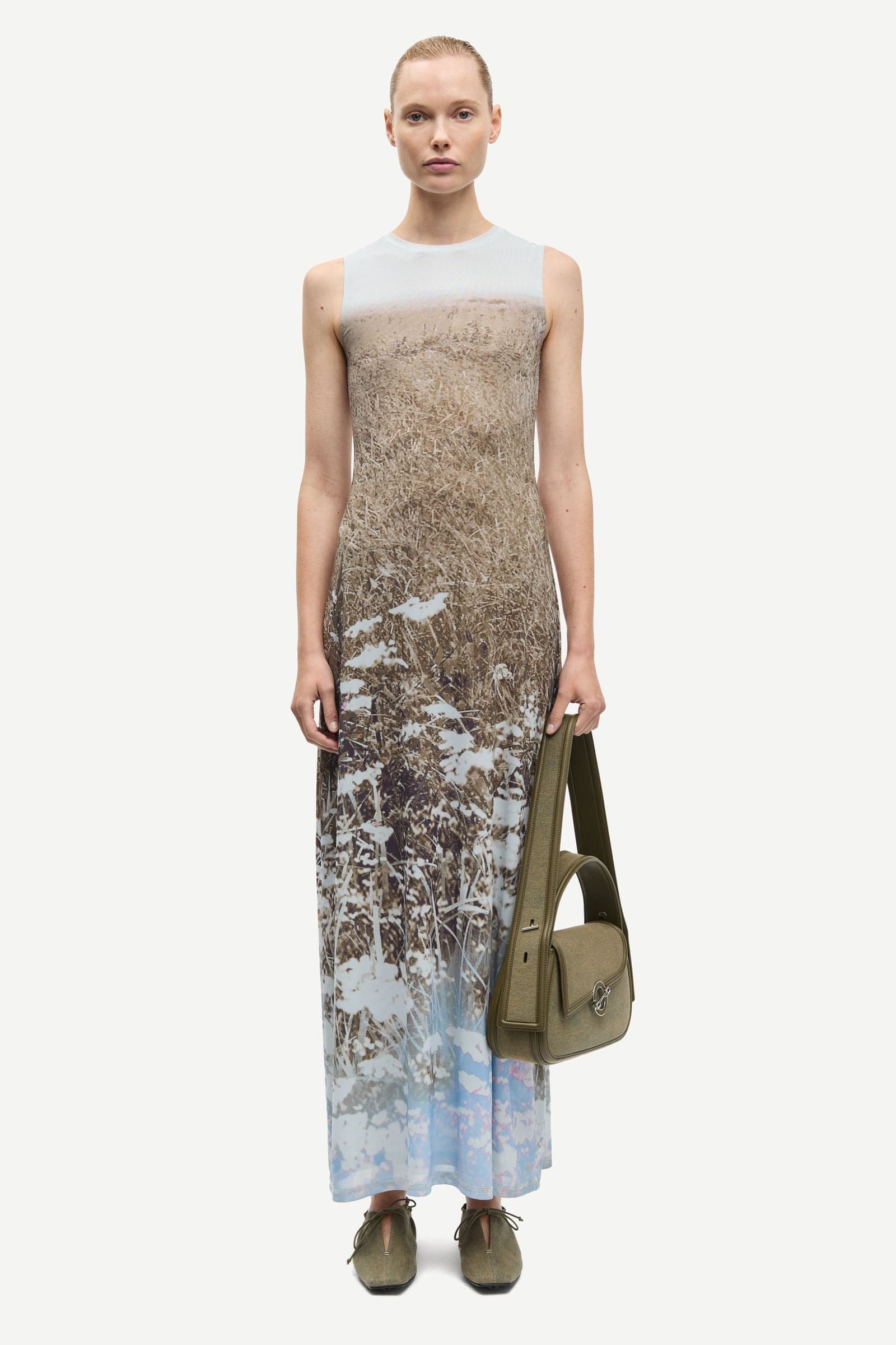 Saangel dress 16044 Hazy Fields