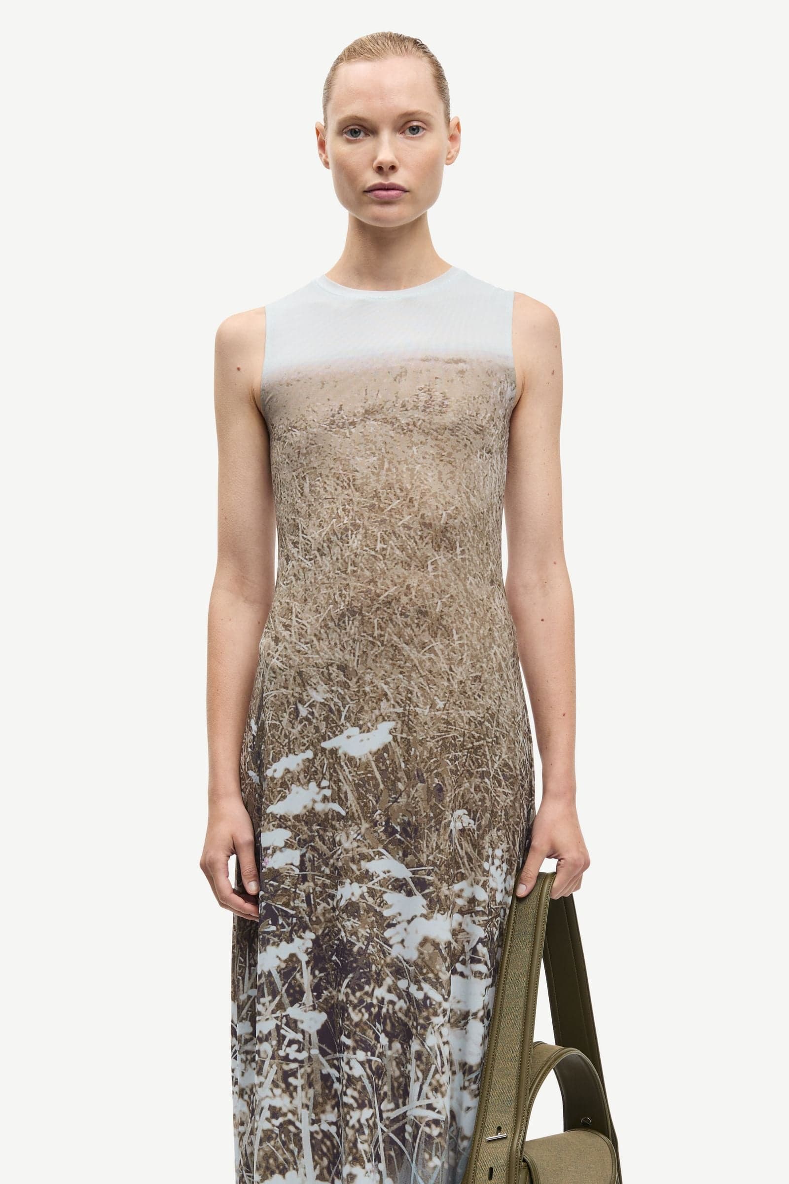 Saangel dress 16044 Hazy Fields