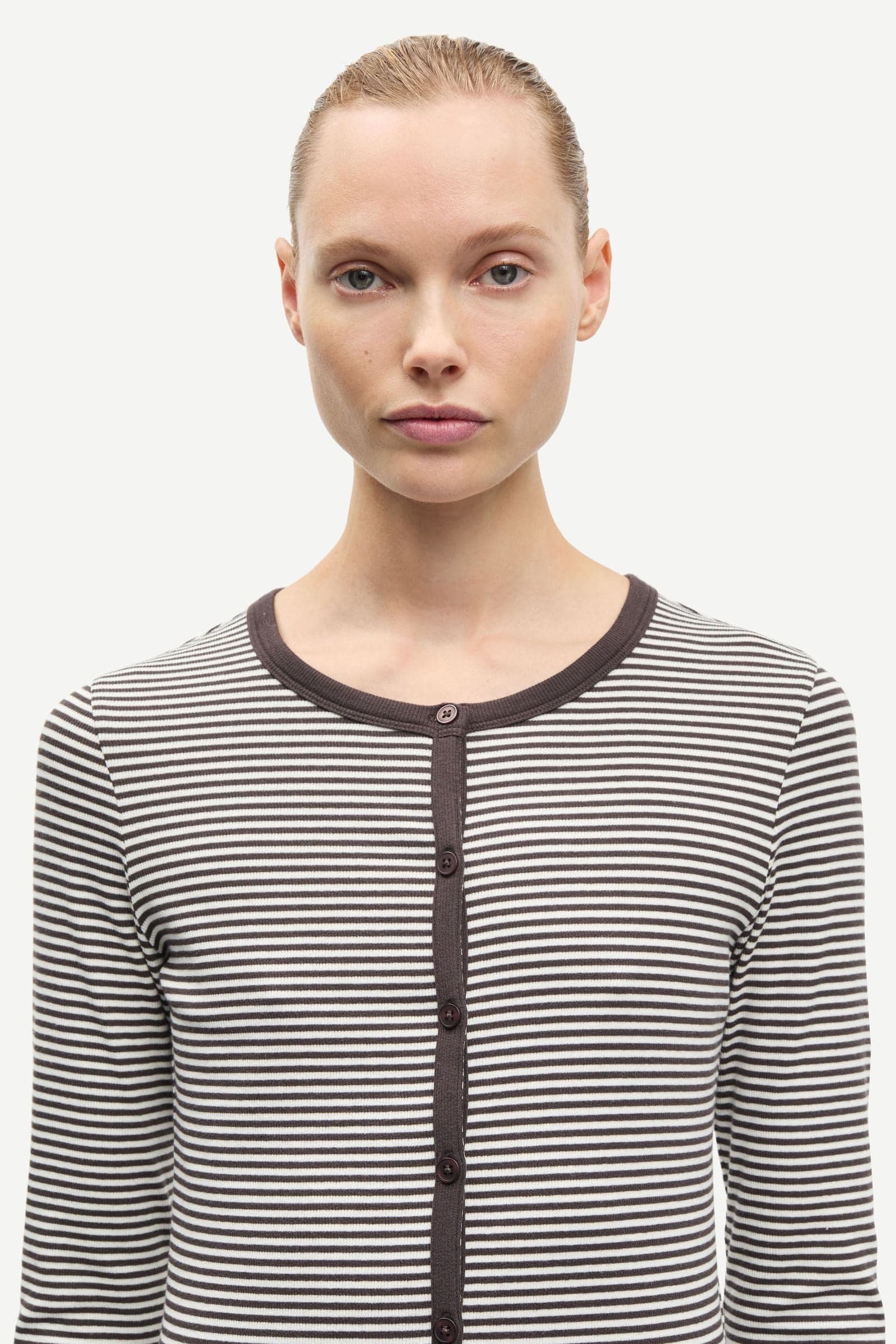 Saalexo LS cardigan 7542 Mulch St.