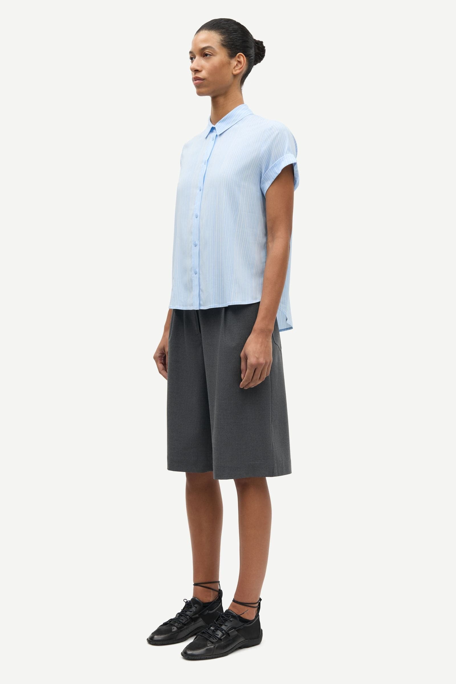 Saharper pleat shorts 16054 Ombre Blue
