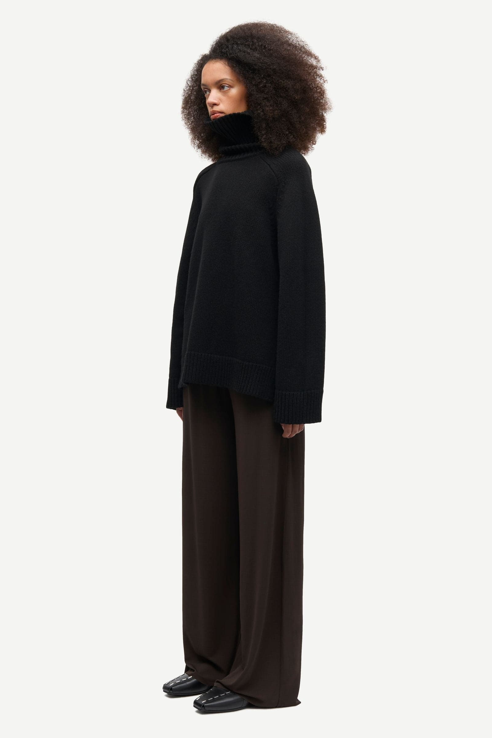 Saumi trousers 16113 Mulch