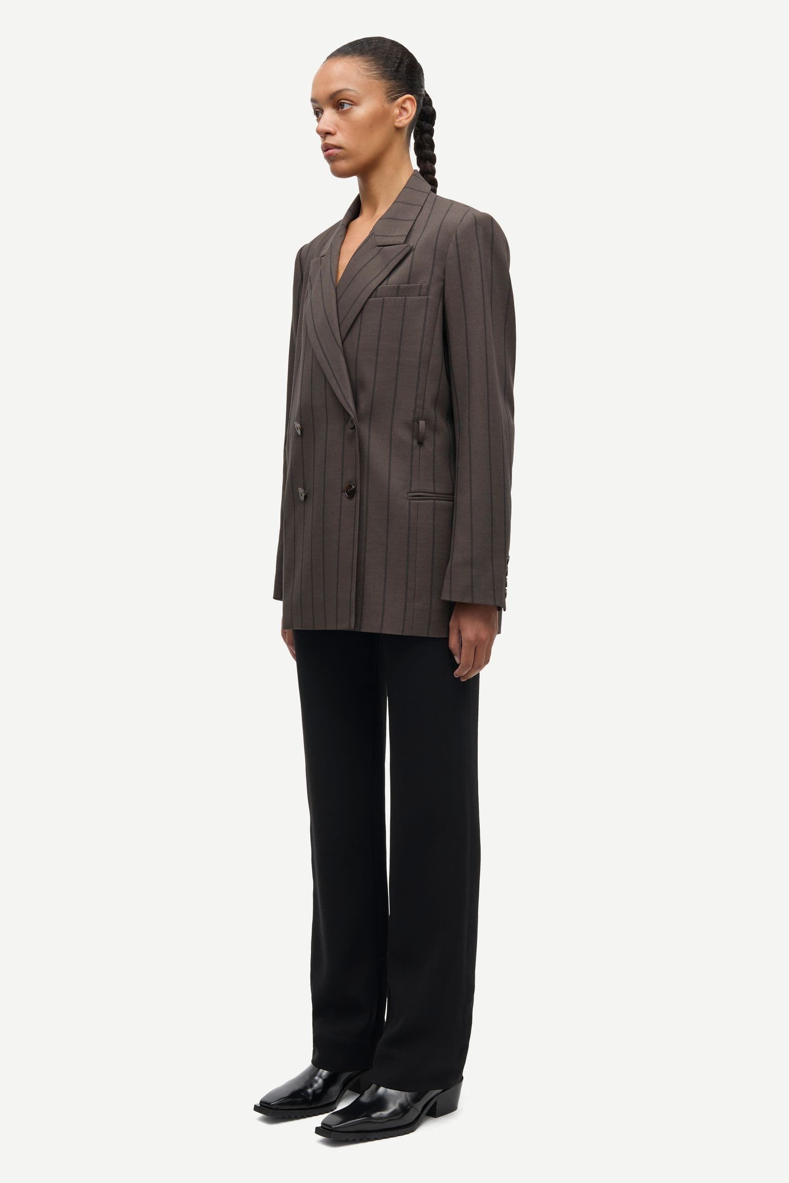 Sahelly blazer 16178 Mulch St.