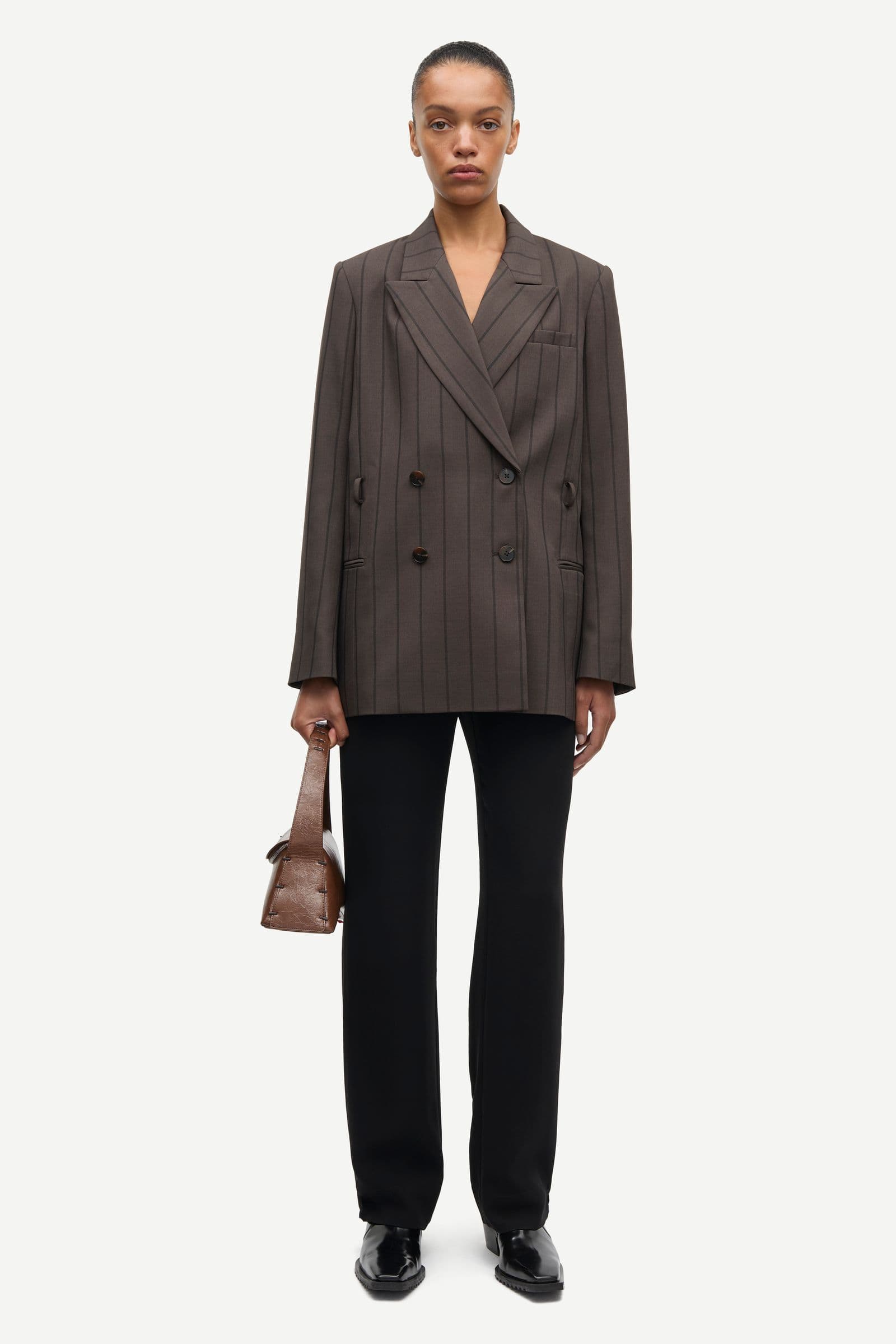 Sahelly blazer 16178 Mulch St.
