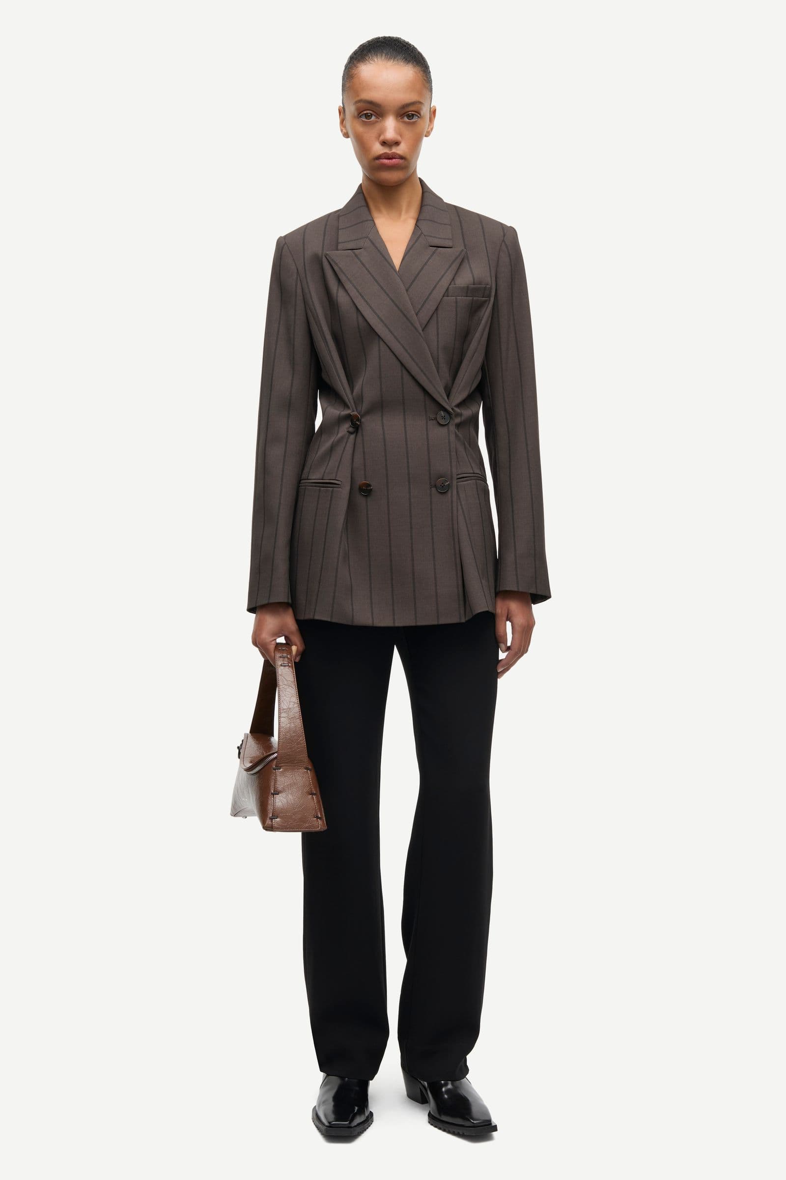 Sahelly blazer 16178 Mulch St.