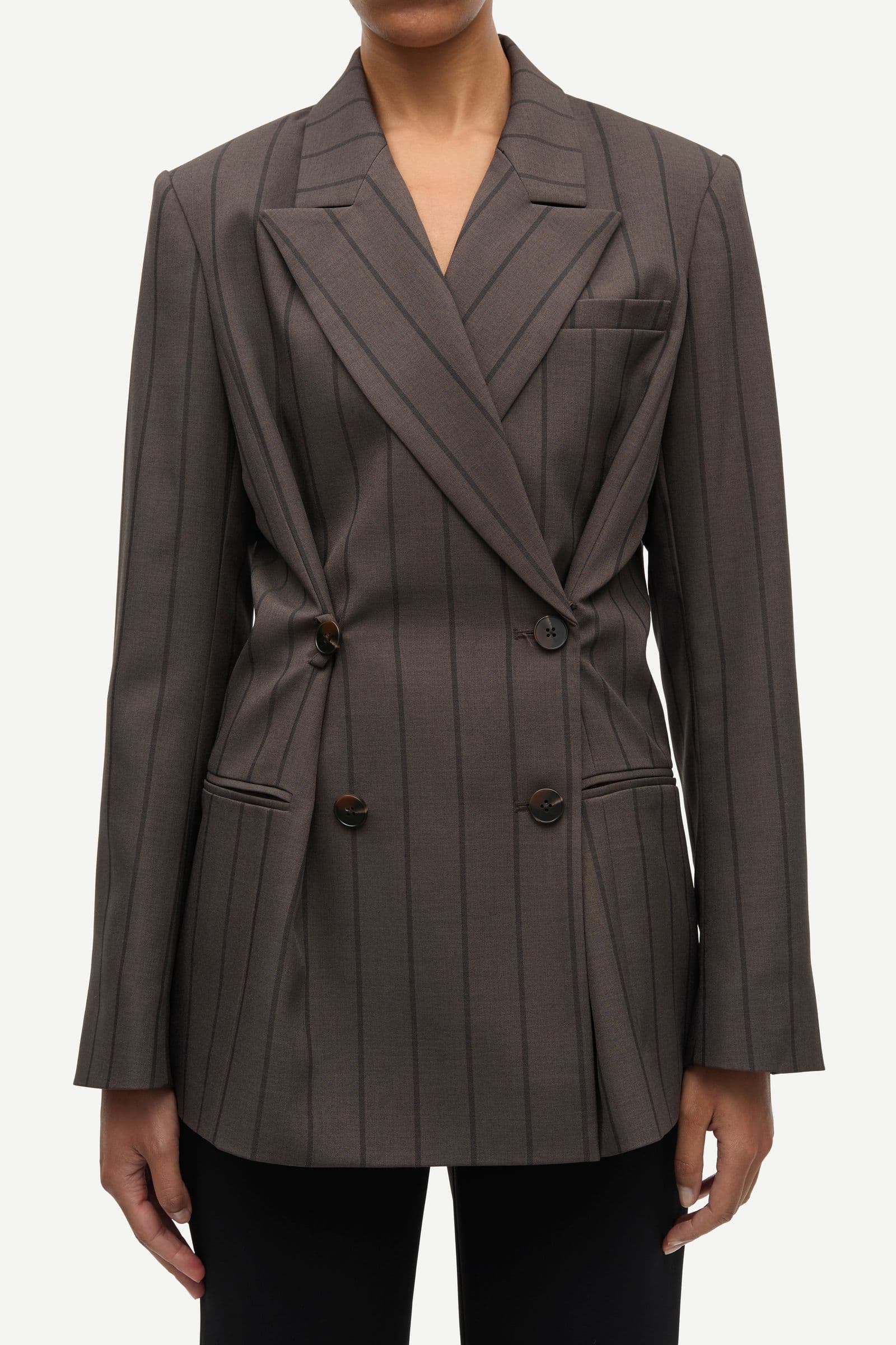 Sahelly blazer 16178 Mulch St.