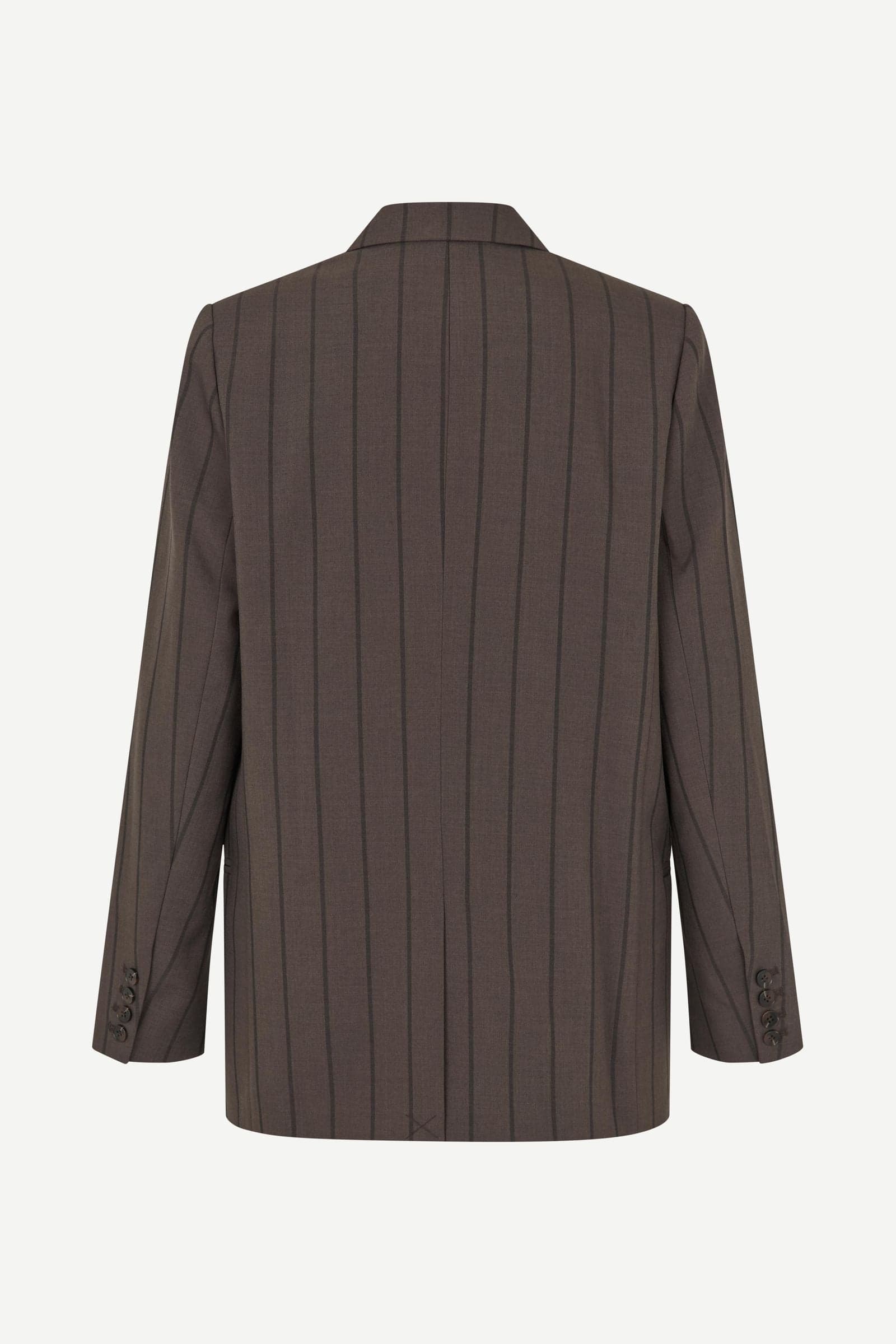 Sahelly blazer 16178 Mulch St.