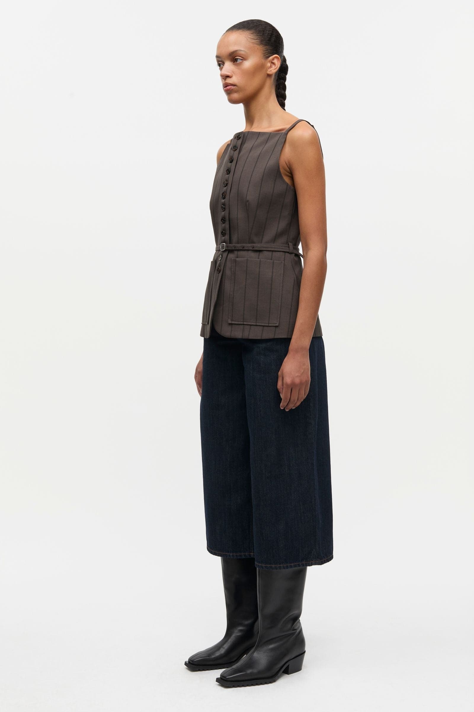 Sahelly vest 16178 Mulch St.