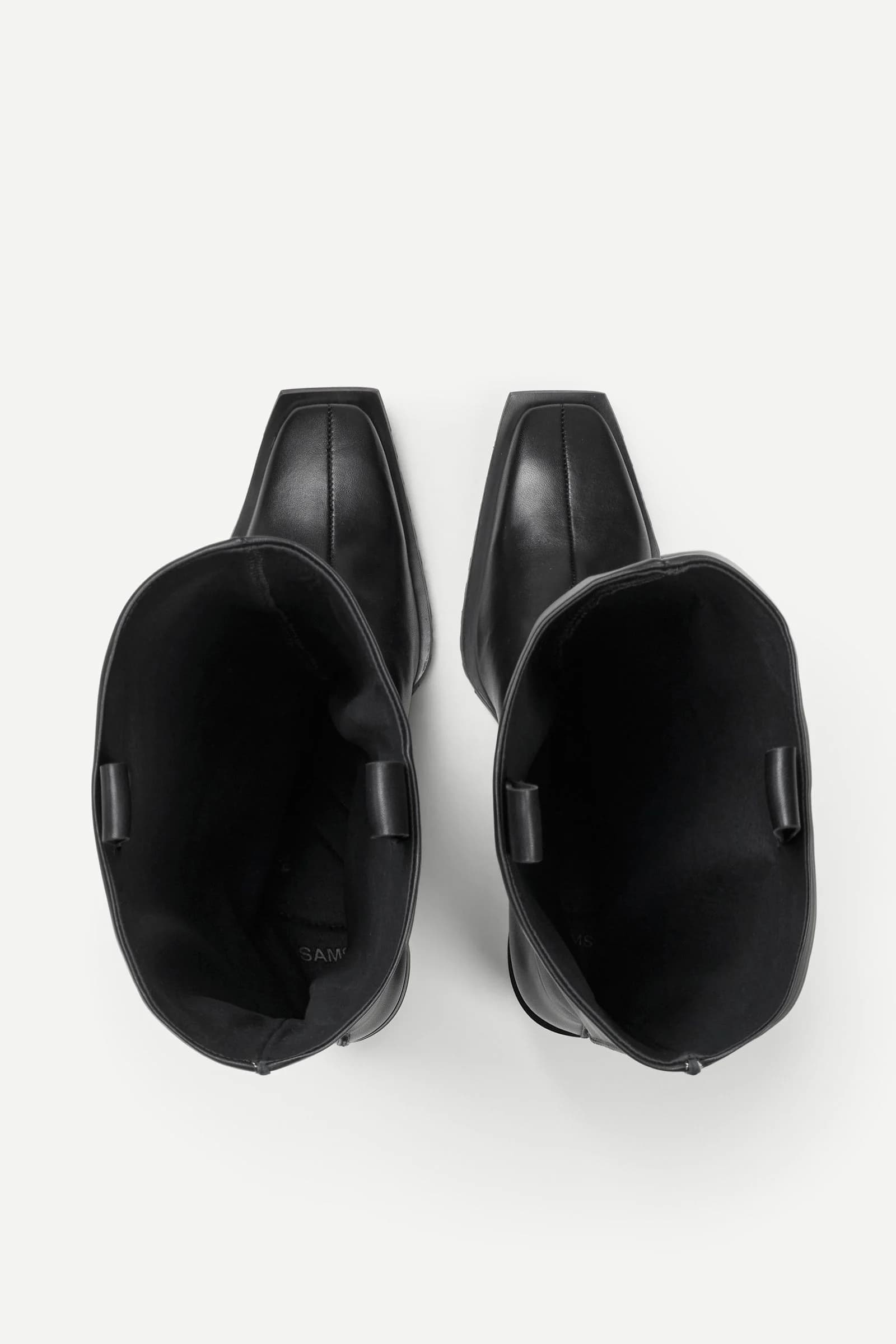 Sapistol boot 16338 Black