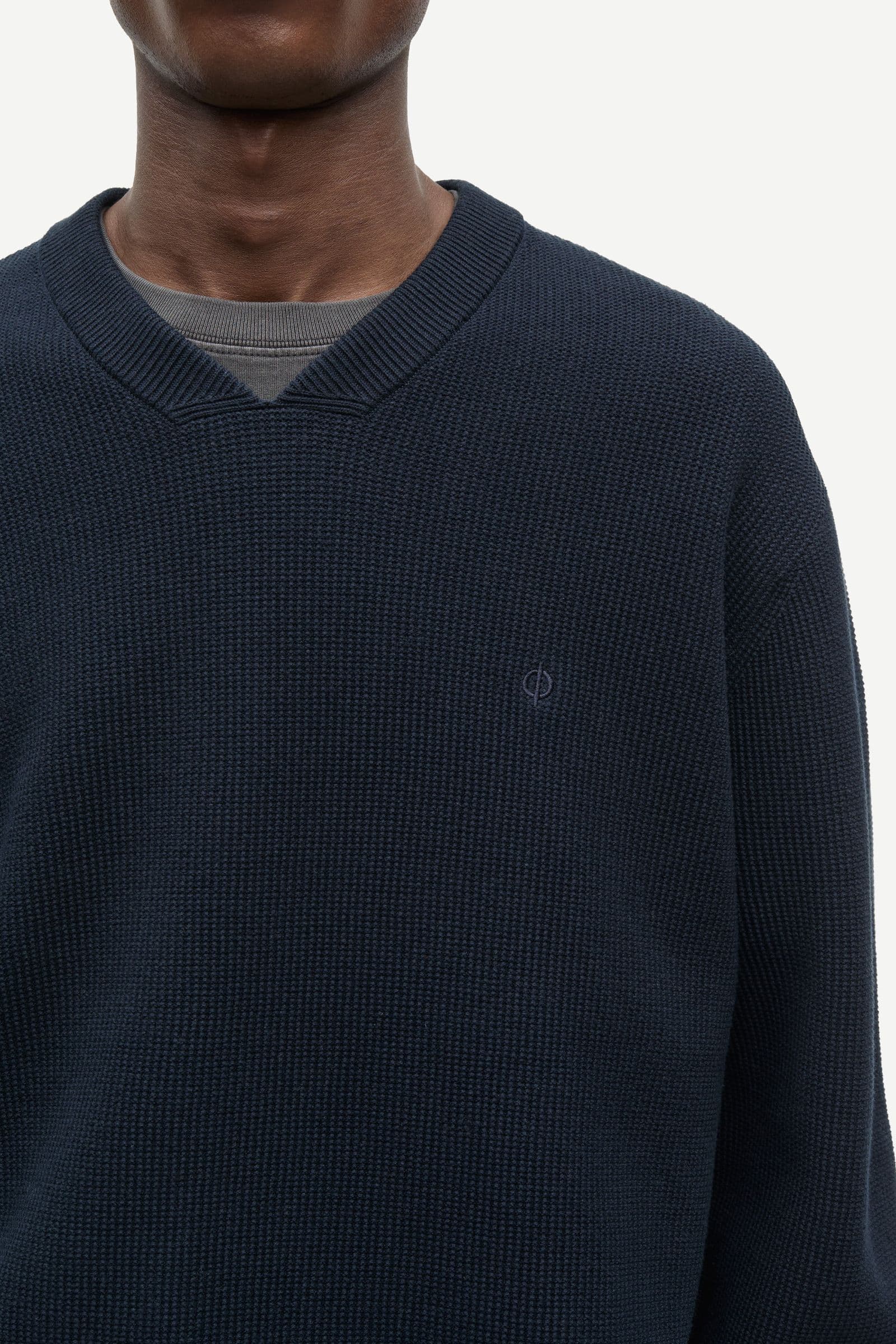 Saklas v-neck 15392 Salute