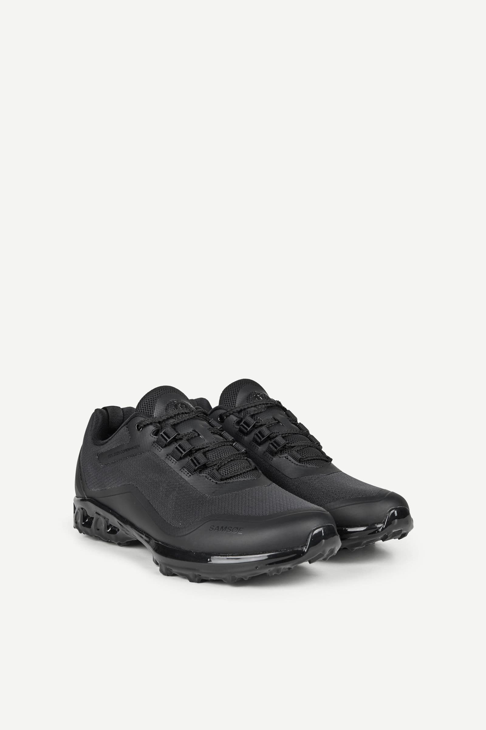 Saultra runner 16119 Black