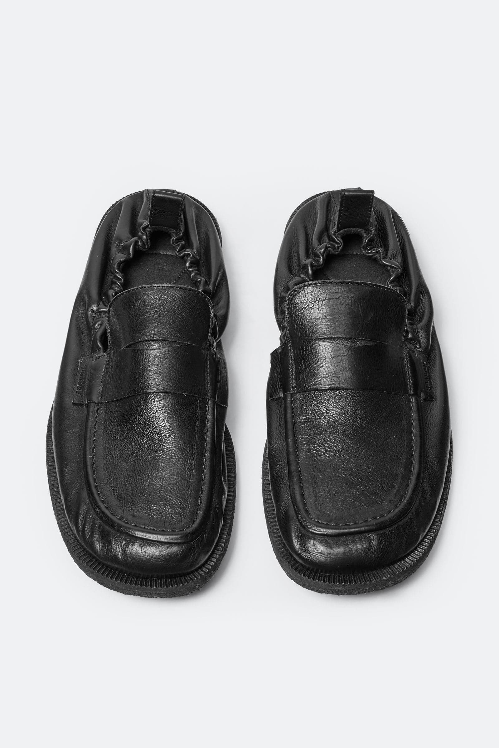 Saoakley slip on 15944 Black