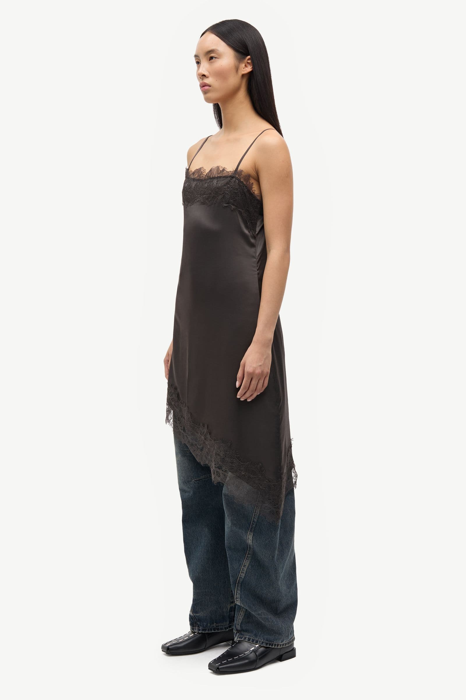 Saebba lace dress 16255 Mulch