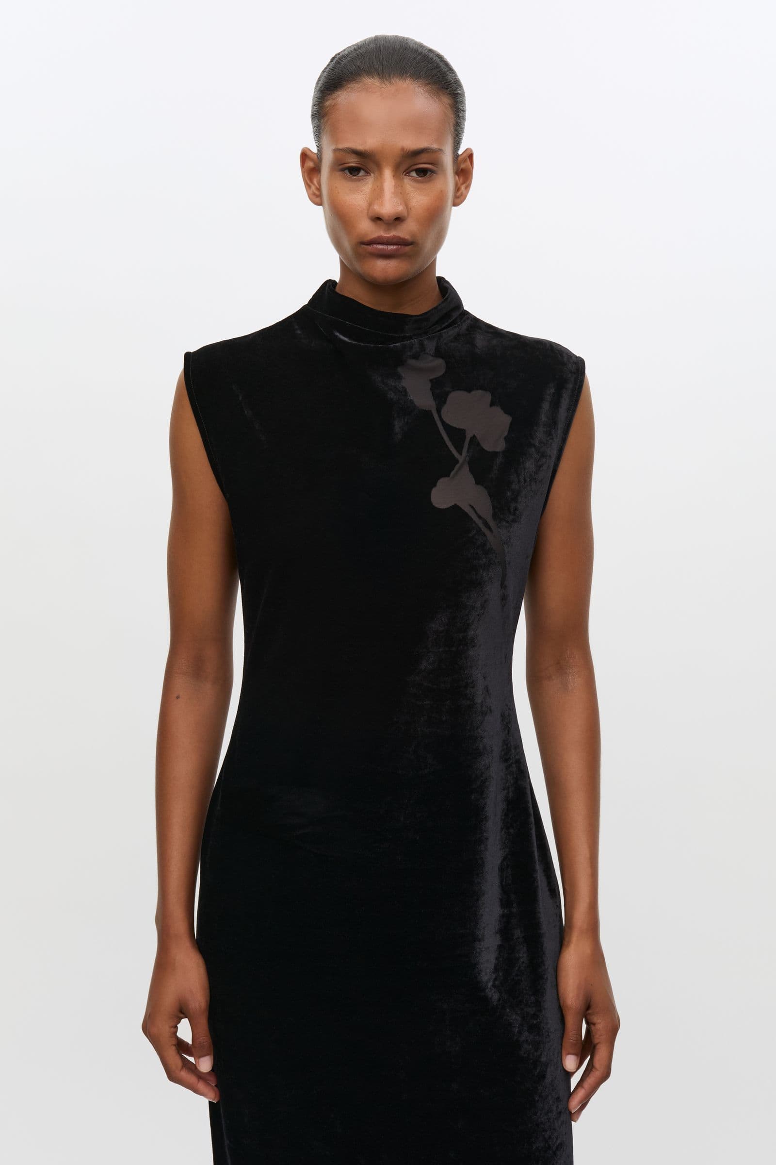 Sakalani dress 15760 Black Florals
