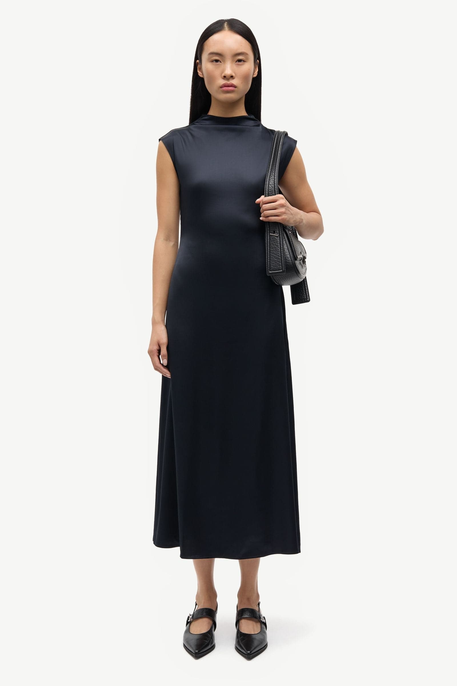 Sathio dress 16255 Salute