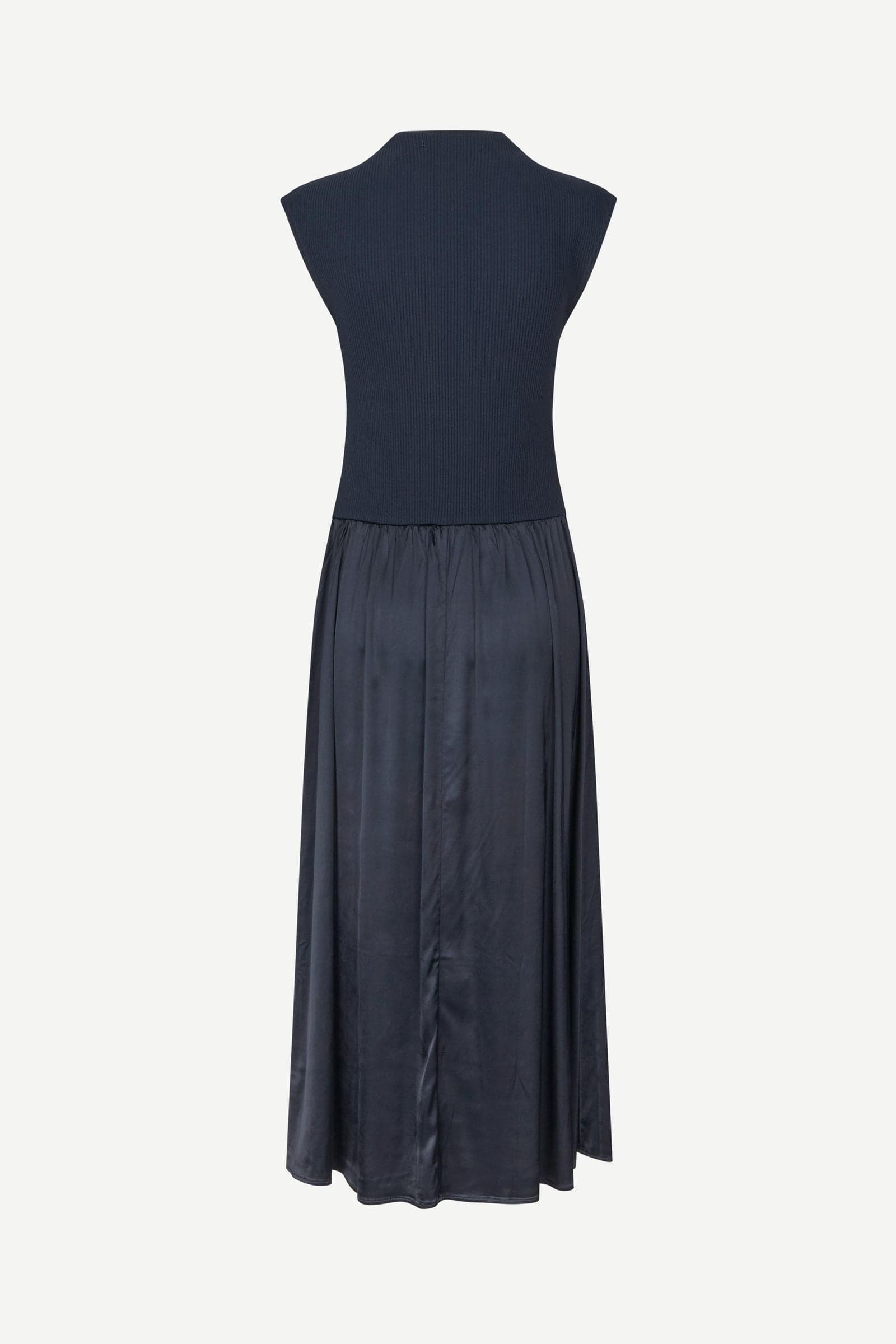Sathio dress 16255 Salute